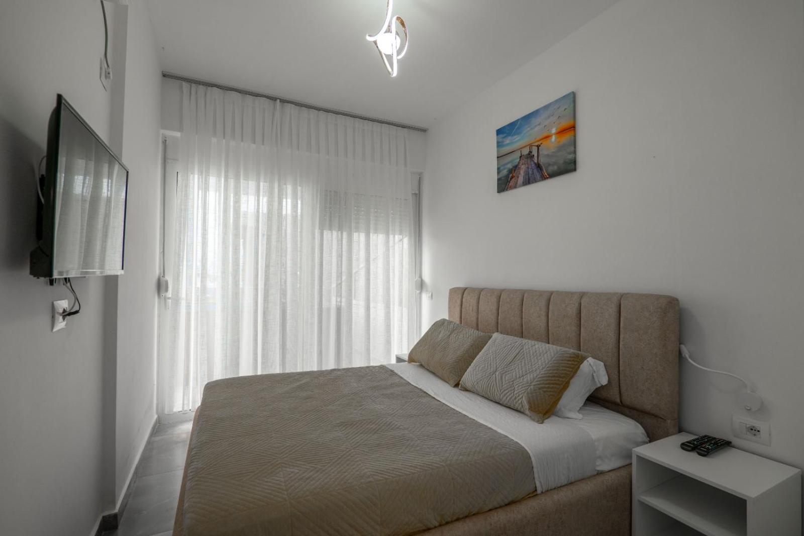 Esel Apartments Sarandë Exterior foto