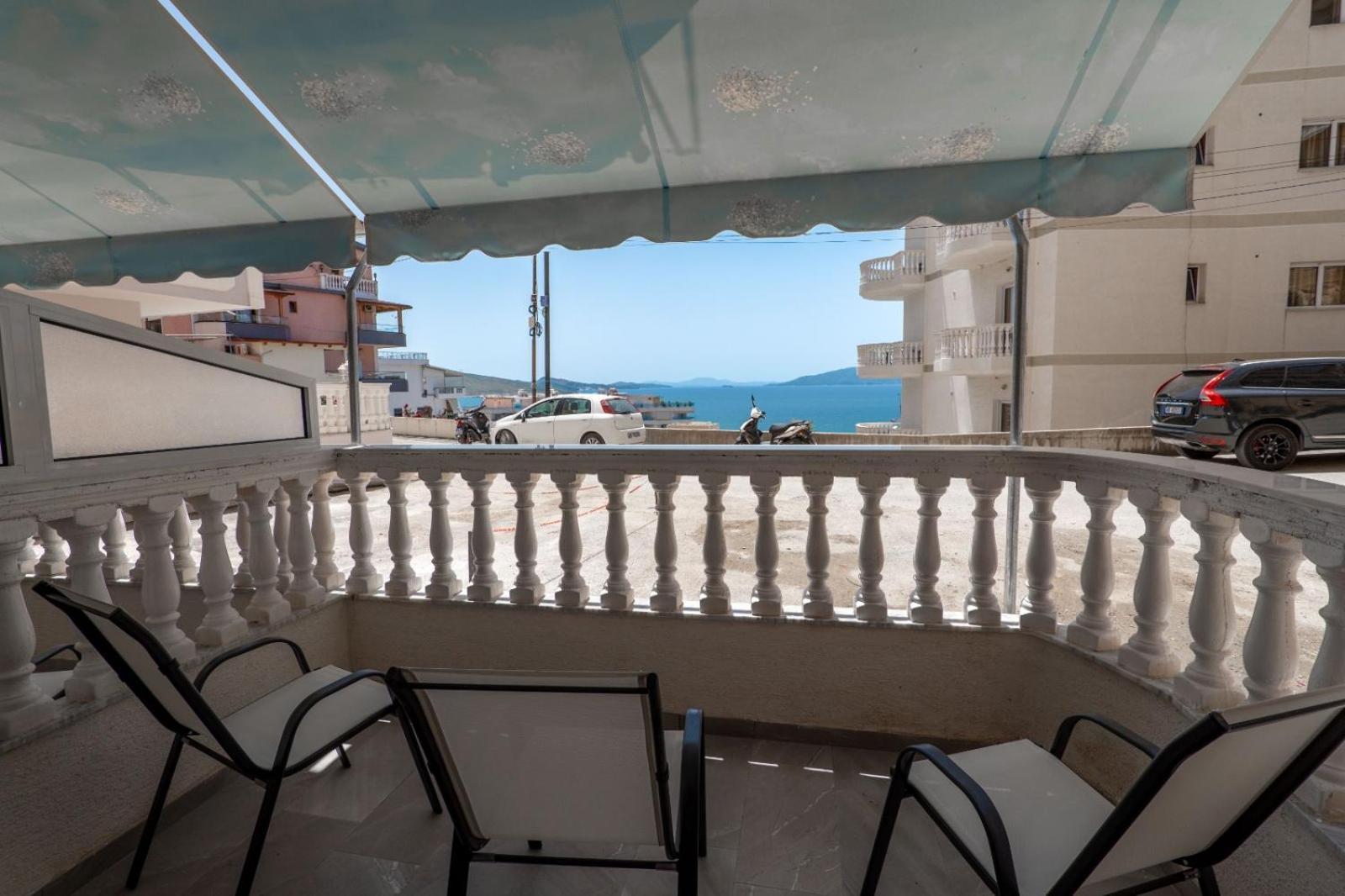 Esel Apartments Sarandë Exterior foto
